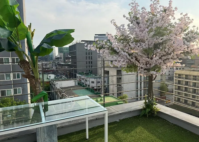 401, Atelier Seongsu Riverside Loft Cherry Blossom Road River Airport Bus Apartment Seoul