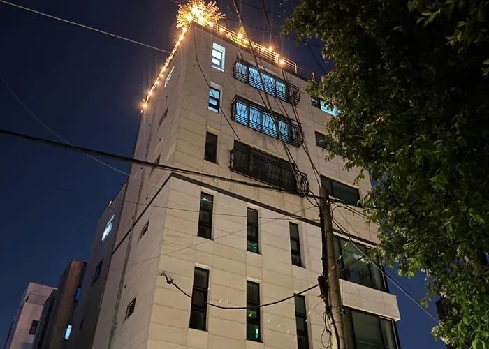 Apartment 401, Atelier Seongsu Riverside Loft Cherry Blossom Road River Airport Bus Seoul