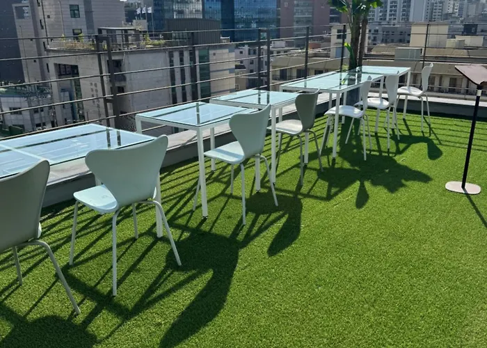 Apartment 401, Atelier Seongsu Riverside Loft Cherry Blossom Road River Airport Bus *