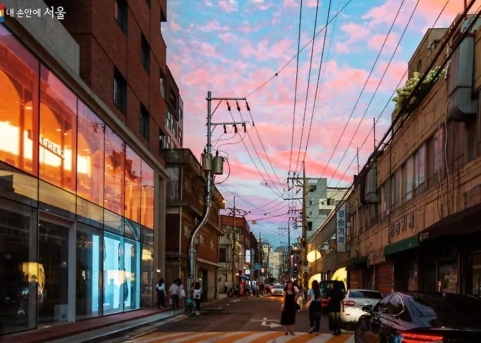 Apartment 401, Atelier Seongsu Riverside Loft Cherry Blossom Road River Airport Bus