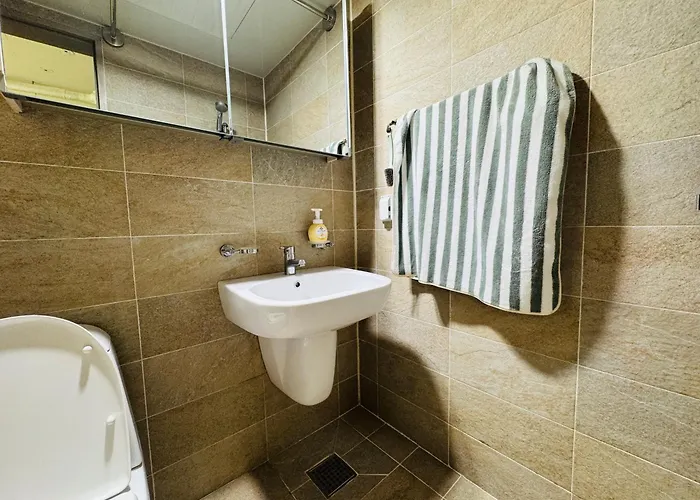 Apartment 401, Atelier Seongsu Riverside Loft Cherry Blossom Road River Airport Bus Seoul