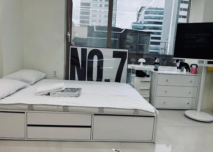 401, Atelier Seongsu Riverside Loft Cherry Blossom Road River Airport Bus * Seoul
